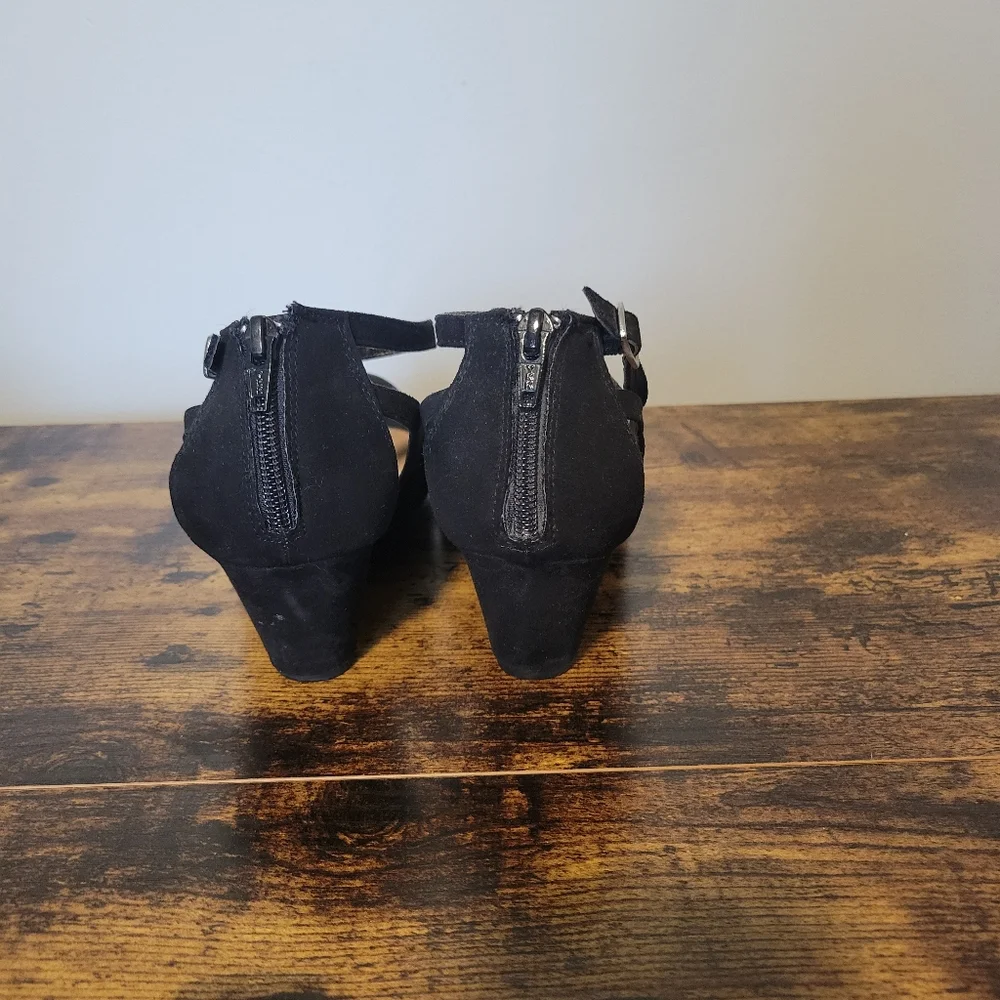 Dressbarn Black Women's Wedge Shoes Size 6.5